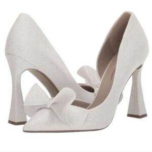 Betsey Johnson Elegant White Bow Heels